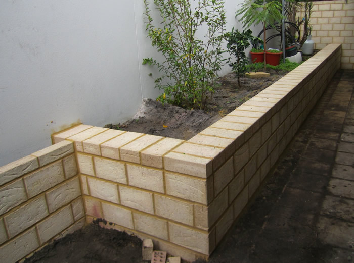 Brickwork  Planter - Florentine Limestone